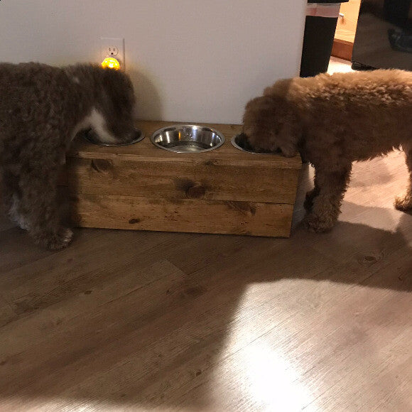Don�t bother me...l�m eating!